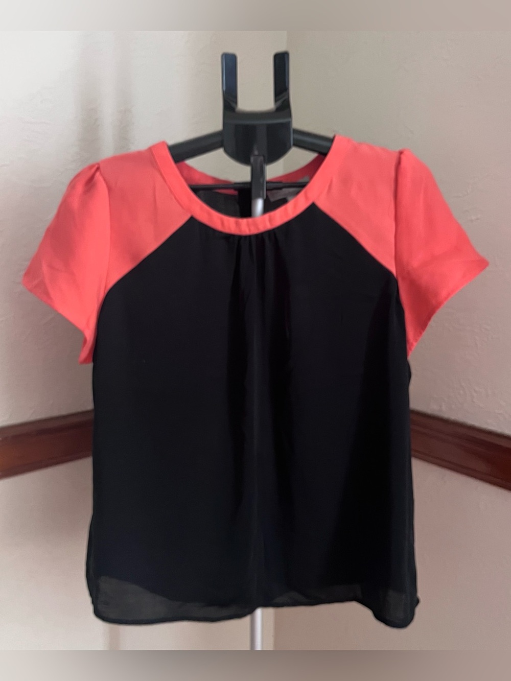 Banana Republic Black Blouse with Coral Sleeves Size XL